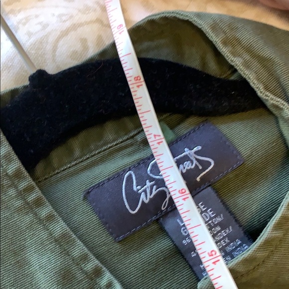 City streets cropped green jacket large - Picture 2 of 9